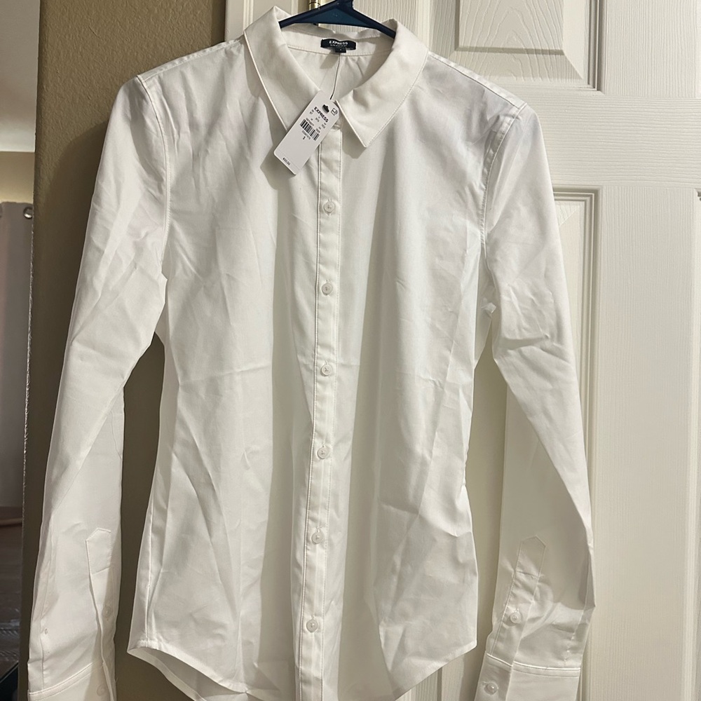 Women’s Express NWT’s slim fit White Portifino Dress Shirt